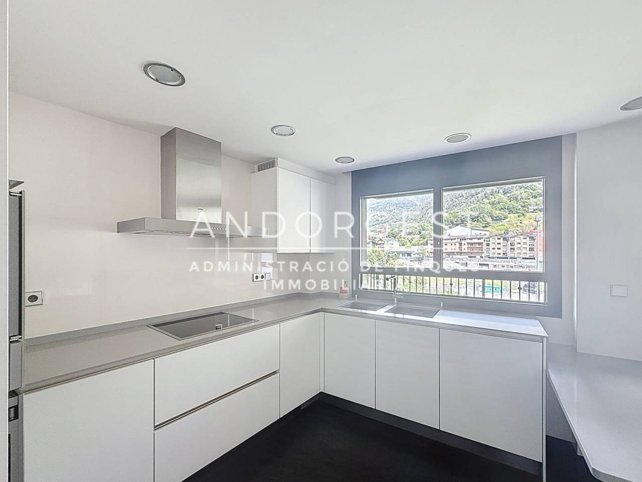 3-bedroom flat for sale in Encamp · 28 of 60