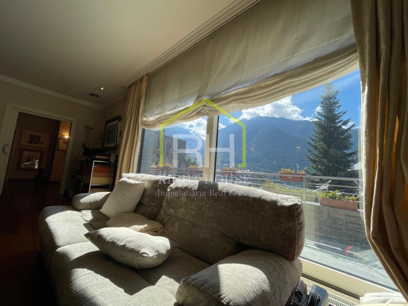 5-bedroom chalet for sale in Escaldes-Engordany · 11 of 36