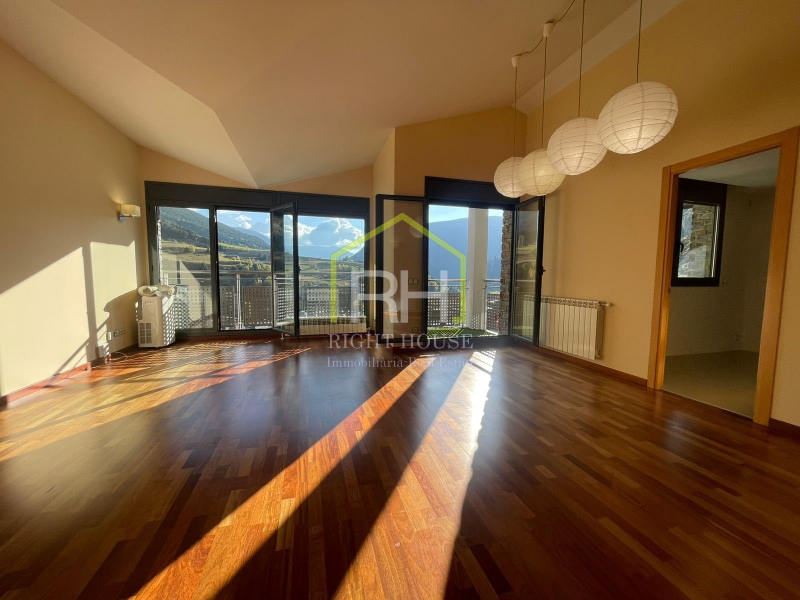 3-bedroom penthouse for rent in Canillo · 3 of 26