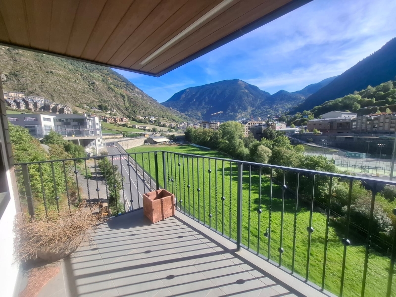 3-bedroom flat for sale in Encamp · 5 of 60