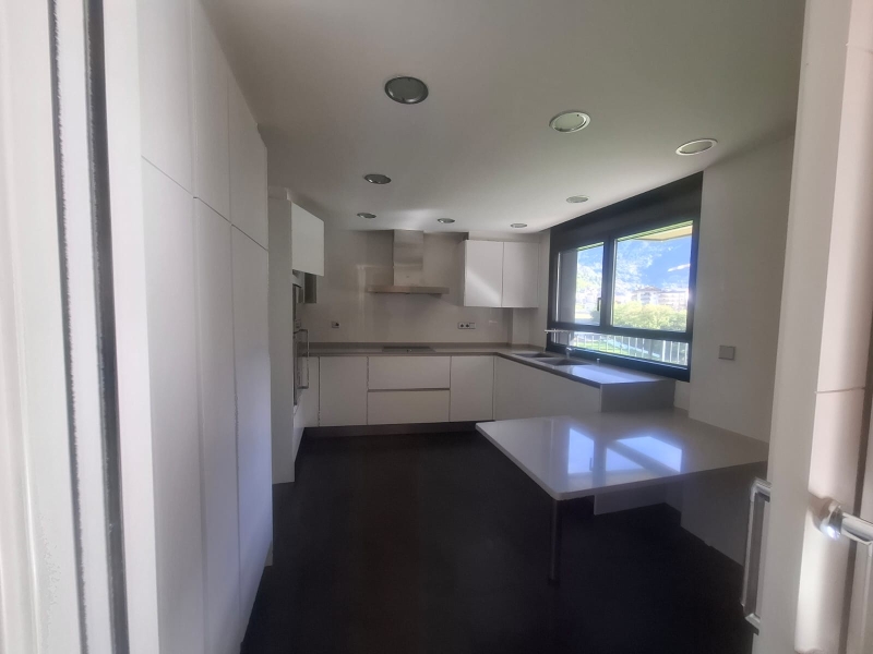 3-bedroom flat for sale in Encamp · 8 of 60