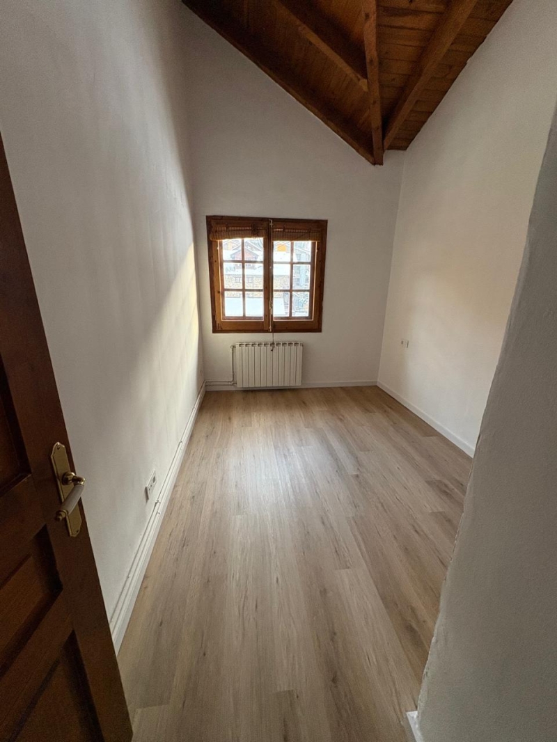 2-bedroom flat for rent in El Tarter, Canillo · 6 of 8