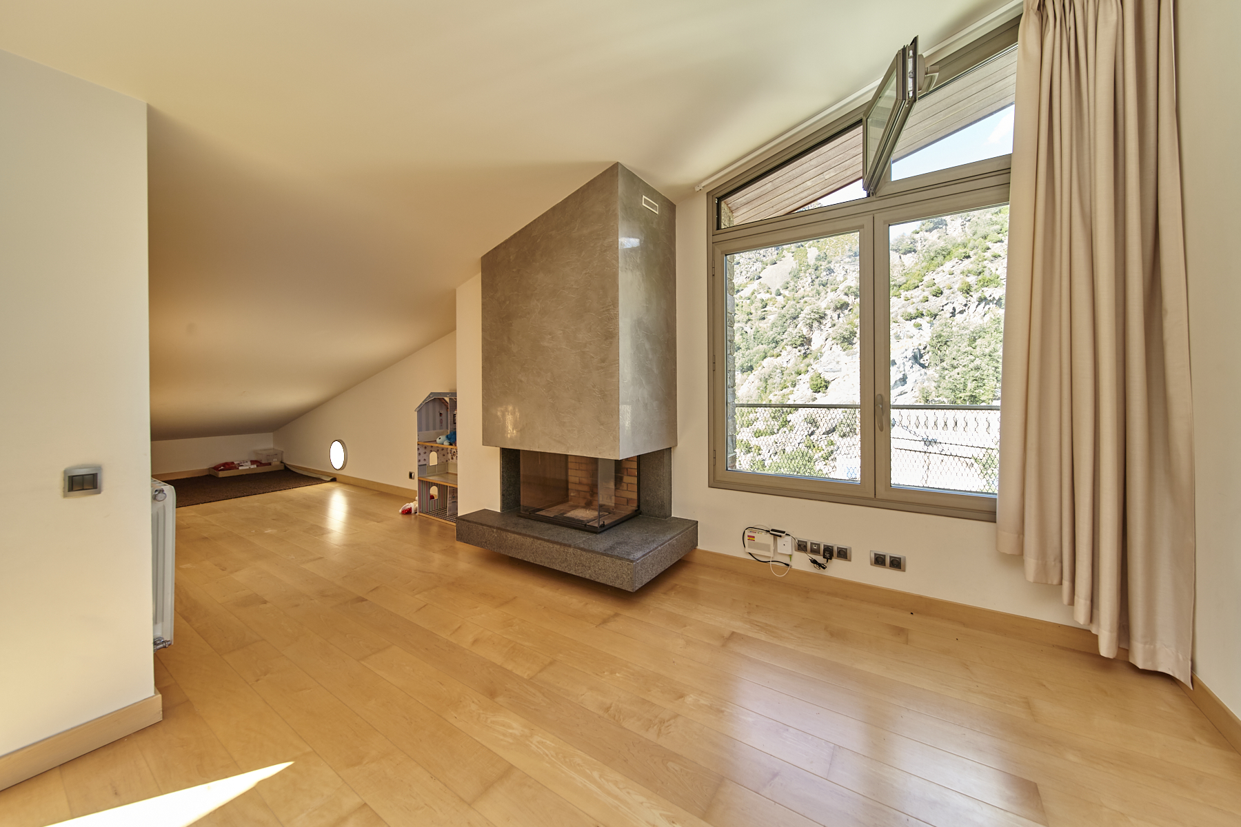 3-bedroom penthouse for rent in Escaldes-Engordany · 4 of 26