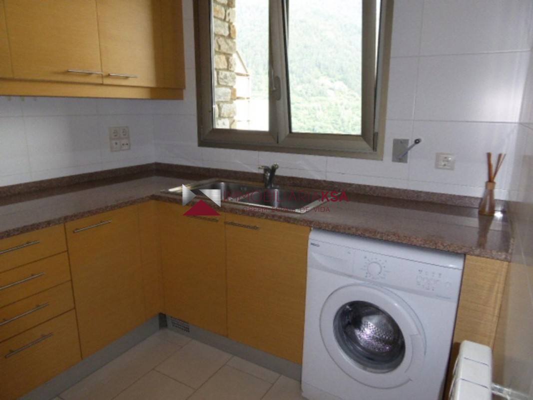 2-bedroom flat for sale in Encamp · 4 of 10