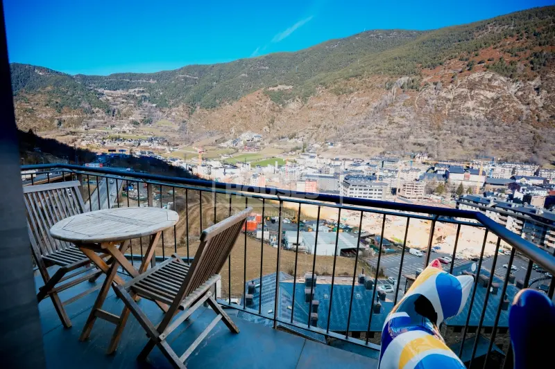 Àtic de 3 habitacions en venda a Encamp · 28 de 30
